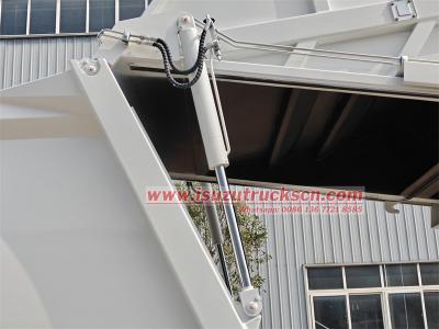 Isuzu FTR GIGA 14cbm rear loader compactor truck