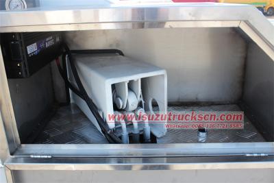 Isuzu ELF 20M telescoping aerial platform