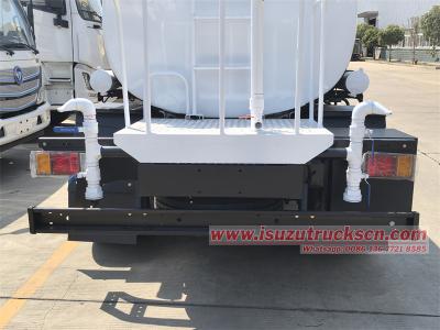 Isuzu 700P 6CBM water sprinkler truck