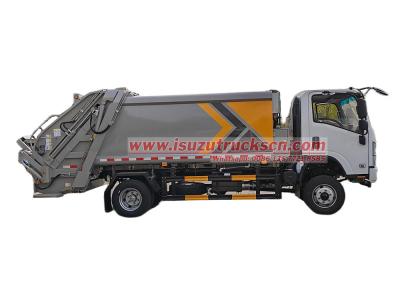 Isuzu 700P 4x4 rear loader compactor truck