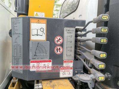 Isuzu KV100 boom crane truck