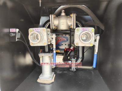 Isuzu new NPR off road 4WD diesel tanker truck