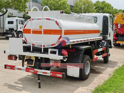 Isuzu new NPR off road 4WD diesel tanker truck