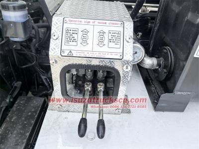ISUZU 35000 liters combination vacuum truck