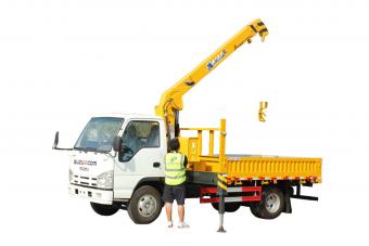 new Isuzu ELF truck mounted crane