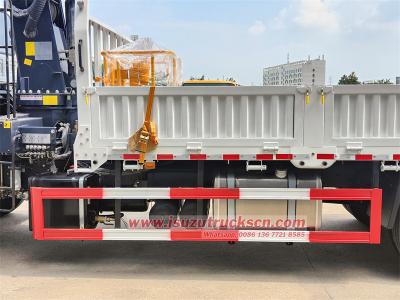 ISUZU FVR 8T boom crane truck