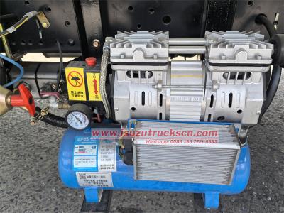 Isuzu NKR 100P garbage compactor truck