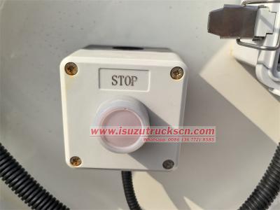 Isuzu NKR 100P garbage compactor truck