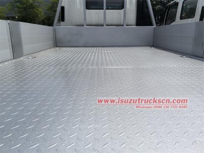 Isuzu KV100 double row cargo truck