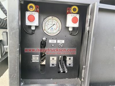 Albania Isuzu 10000L vacuum jetter truck