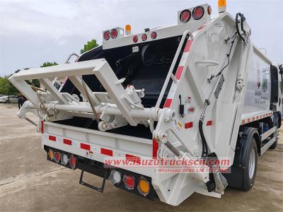 Isuzu KV600 6CBM waste compaction truck