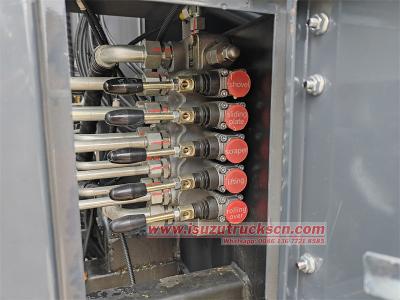 Isuzu KV600 6CBM waste compaction truck