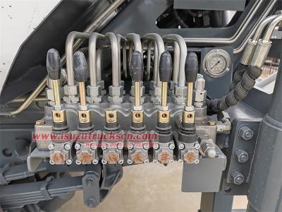 Isuzu 700P High-position Leak-proof Self-loading Garbage Truck