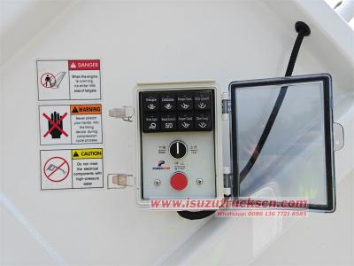 Isuzu FVR 14CBM rear lifting garbage truck