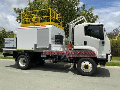 Isuzu 700P 4x4 off-road diesel tanker service truck