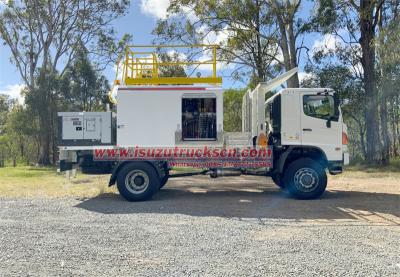 Isuzu 700P 4x4 off-road diesel tanker service truck