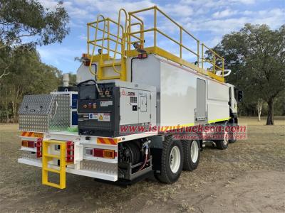 Isuzu GIGA 8X4 fuel refueling truck