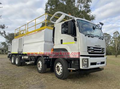 Isuzu GIGA 8X4 fuel refueling truck