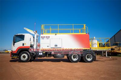 Isuzu GIGA 6X4 15cbm fuel and lubrication service vehicle
