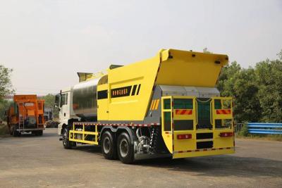 Isuzu GIGA 6x4 synchronous chip sealer truck