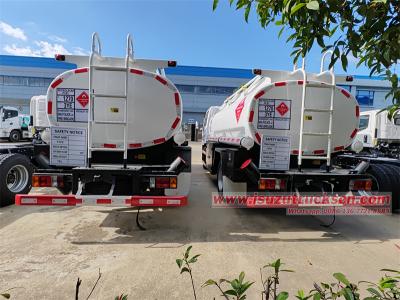 Isuzu ELF 4000 liters fuel refueling truck