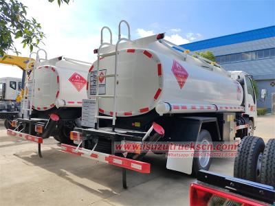Isuzu ELF 4000 liters fuel refueling truck