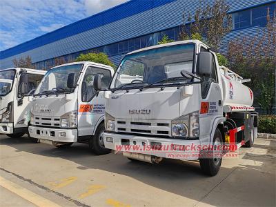 Isuzu ELF 4000 liters fuel refueling truck