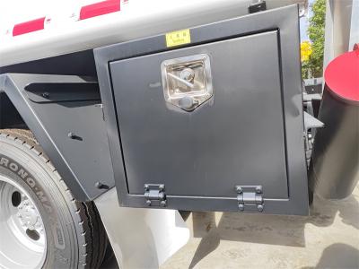 Isuzu ELF 4000 liters fuel refueling truck