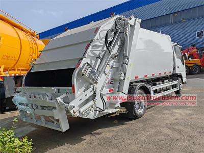 Isuzu 100P 7cbm rear loader truck