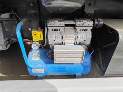 Isuzu 100P 7cbm rear loader truck