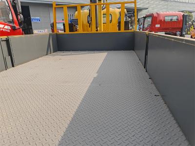 Isuzu 700P RHD truck mounted crane
