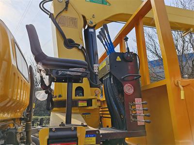 Isuzu 700P RHD truck mounted crane