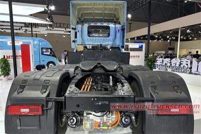 Isuzu Electricity tractor head with 352kWh