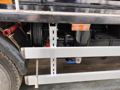 Isuzu NPR 700P 8000 liters combined jetting truck