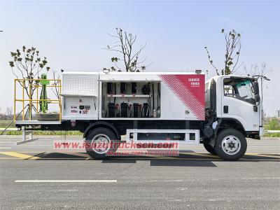 Isuzu 700P 4X4 RHD Automatic 5000L lubrication service truck