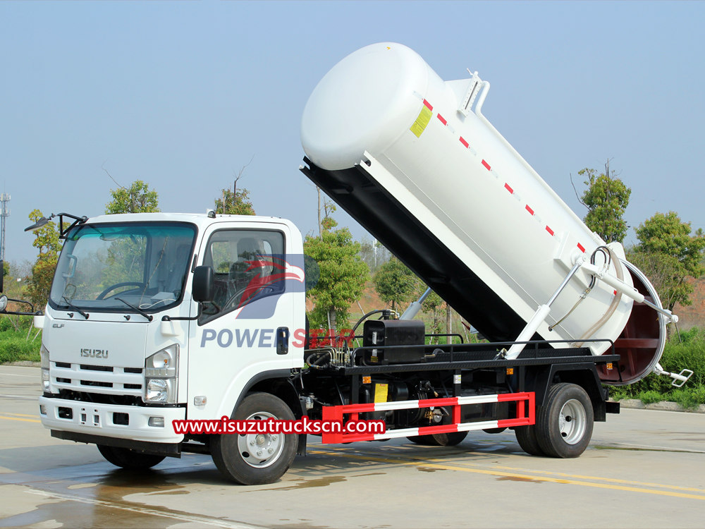 The common causes of oil leakage in cleaning and suction trucks