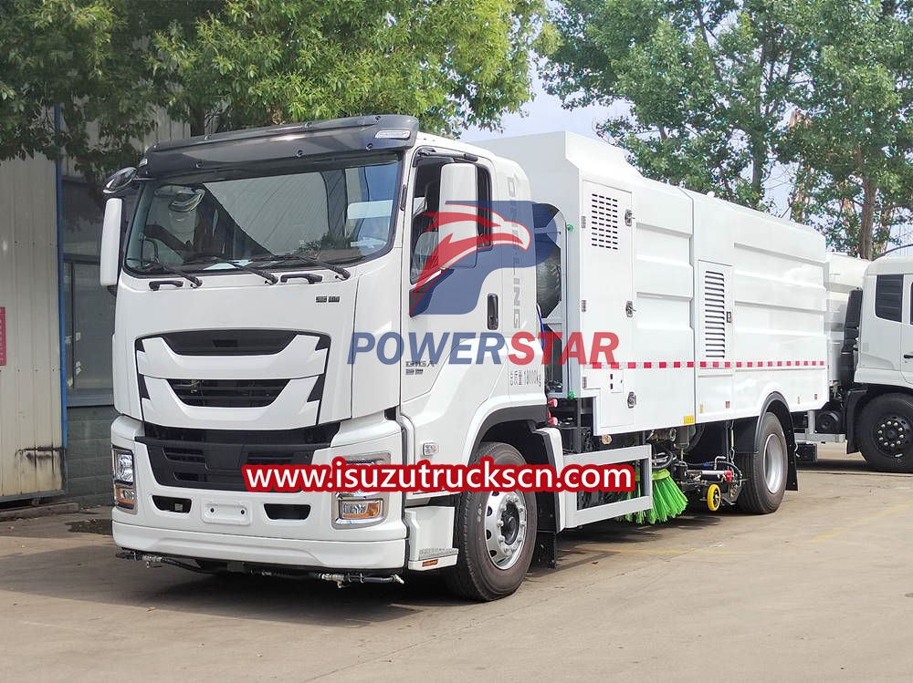 Isuzu electricity vacuum brush washing truck
