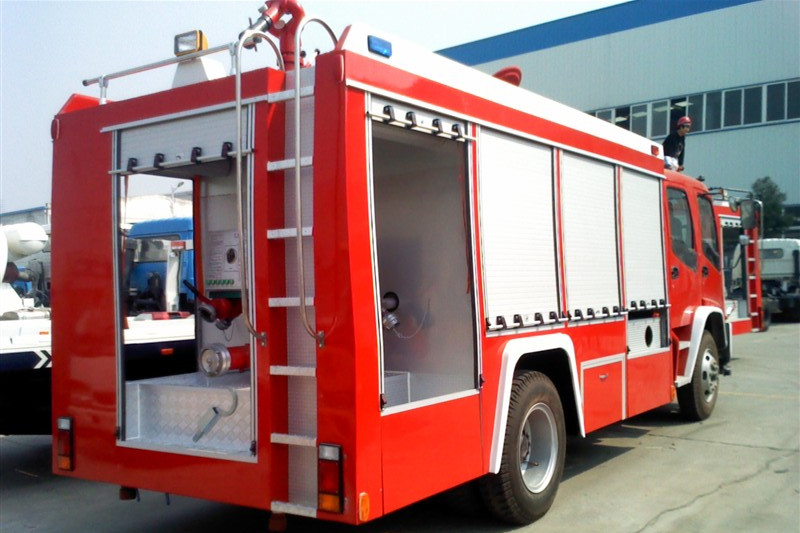 City used ISUZU Fire appliance truck with ISUZU FTR chassis