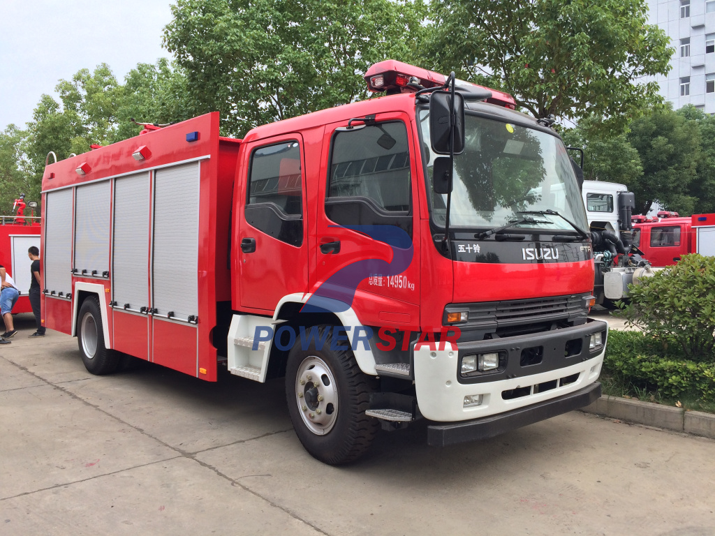 UAE Custom made Urban FTR Foam Fire engine Fire fighting Vehicle Isuzu trucks