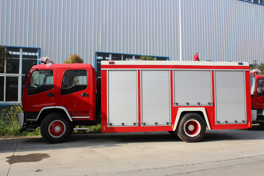 Chemical facoty used 5000L ISUZU Water-Foam Fire Truck