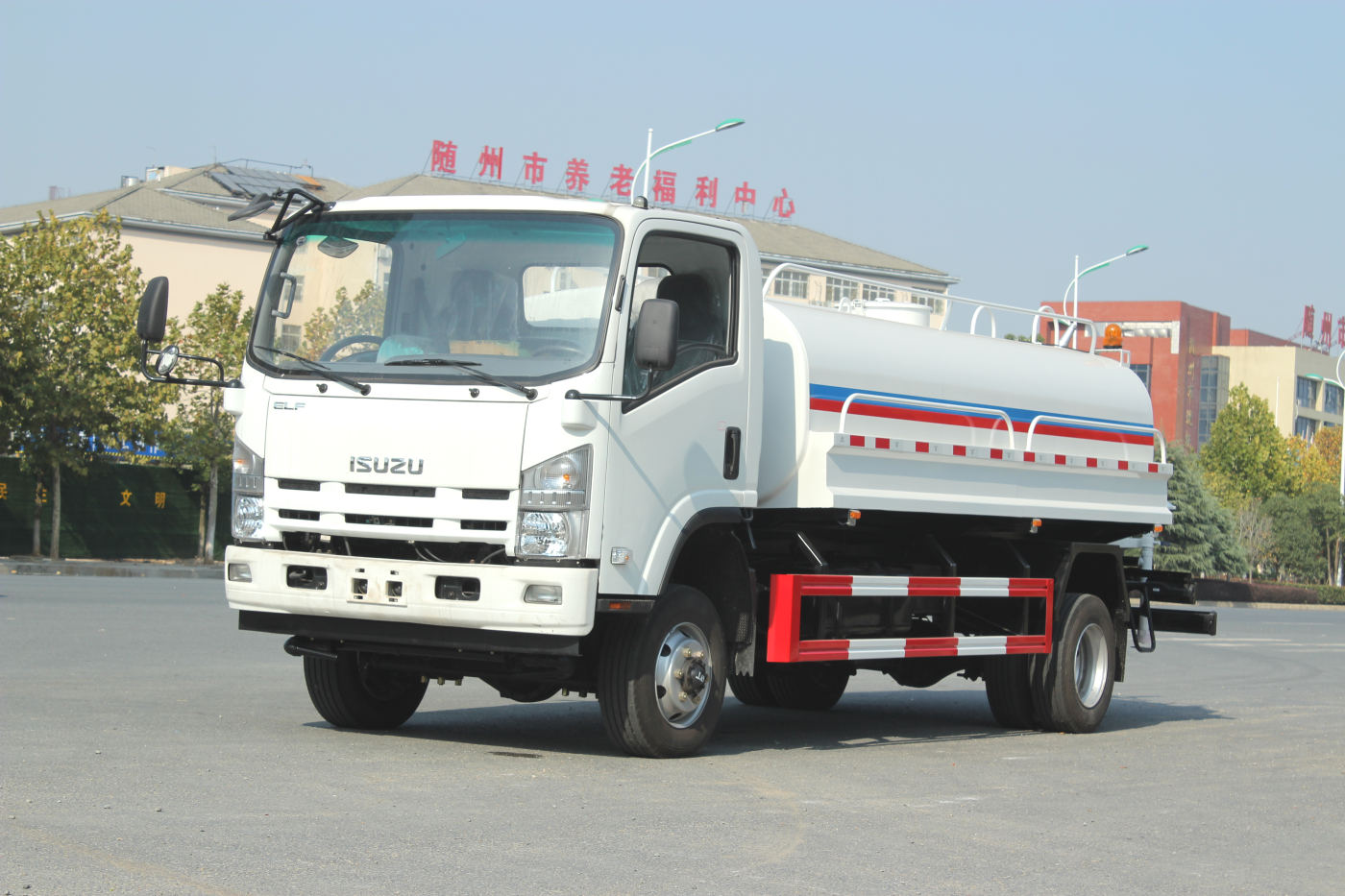 Philippines clients 8000L ISUZU NPR Water truck for Delivery