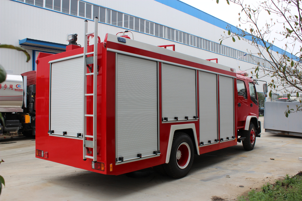 Offical ISUZU FTR fire fighting truck Manufacturer Powerstar trucks