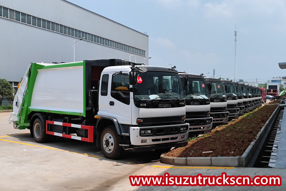 10 units Isuzu garbage compactor trucks are exported to Latin america